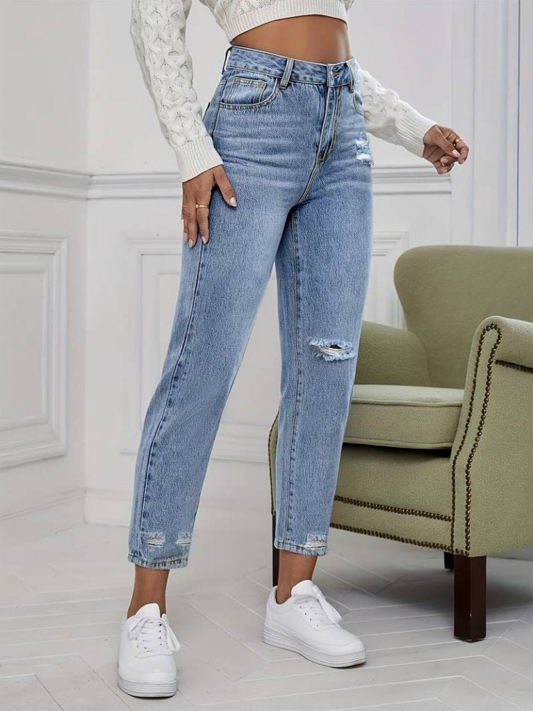 Kadın Açık Mavi Yırtık Mom Fit Kot Pantolon (136452)