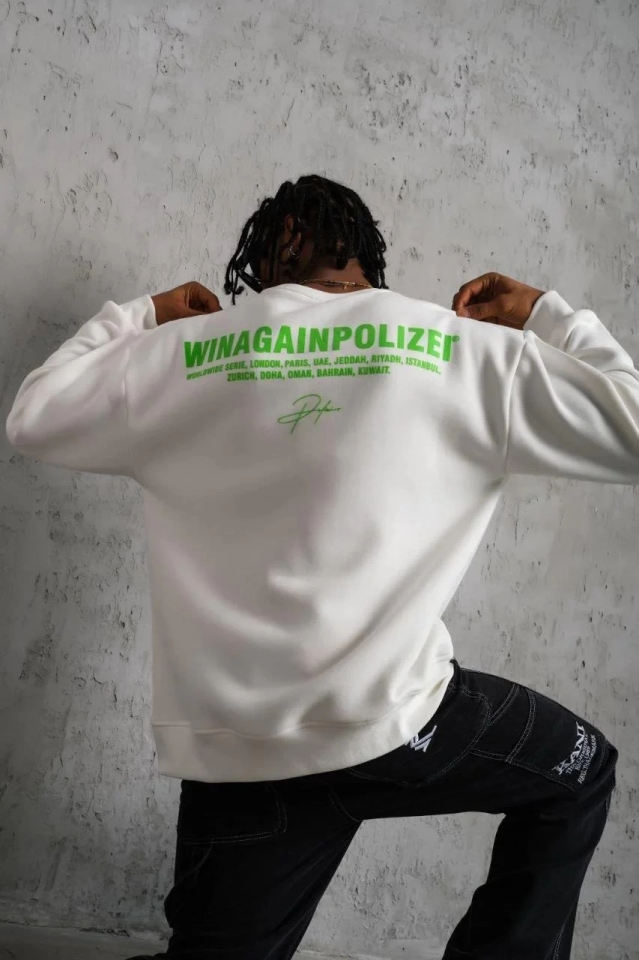 Erkek Oversize Sweatshirt – Beyaz Renk  Ön Ve Sırt Baskılı, Üç İplik İçi Pamuklu Kumaş, Rahat Kalıp, Ribanalı Kışlık Sweat  Winagain Polizei Serisi - Beyaz (175590)