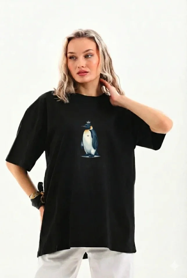 Oversize Tişört - Sırt Baskılı Survivor Penguin Temalı, Felsefi Yazılı Bisiklet Yaka Tişört - Siyah (182702)