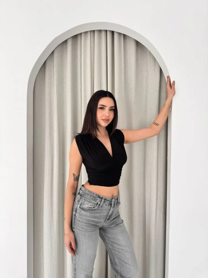 Vatkalı Kolsuz V Yaka Drapeli Crop Bluz Likralı Fit - Siyah (186704)
