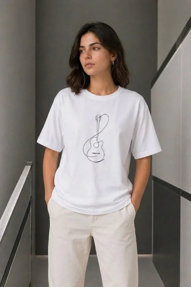 Minimal Gitar Baskılı Tişört T-Shirt Yazlık Kısa Kol Bisiklet Yaka T-Shirt  - Beyaz (188678)